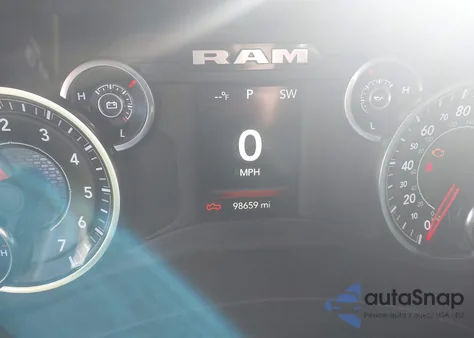 2020 Ram 2500 Big Horn 4X4 6'4 Box из США, поврежденный, VIN 3C6UR5DJ6LG163685